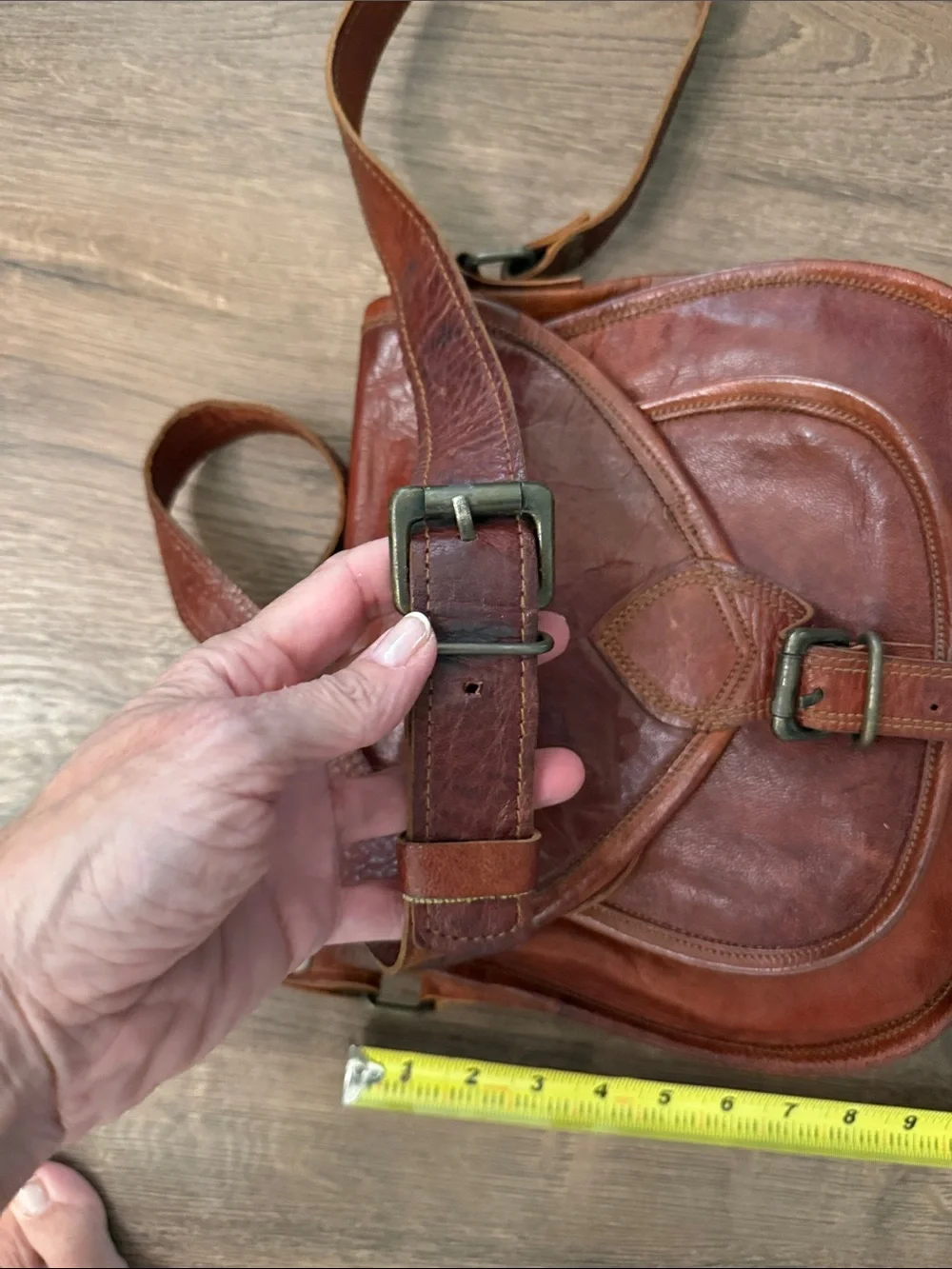 Vintage Brown Leather Crossbody Bag with Buckle Detail